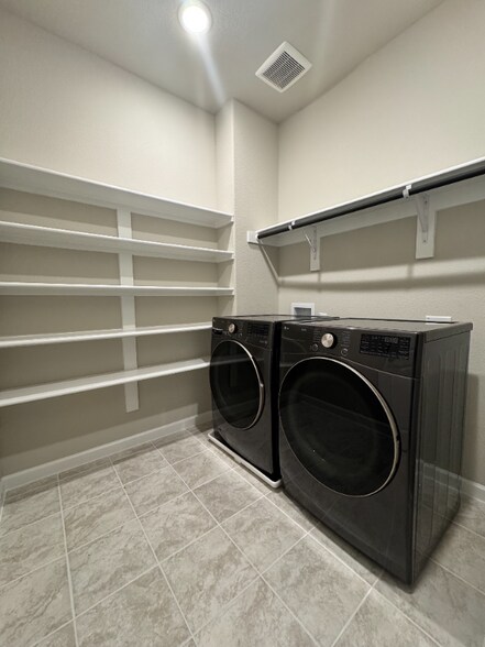 Building Photo - 4432 Norcross Ln