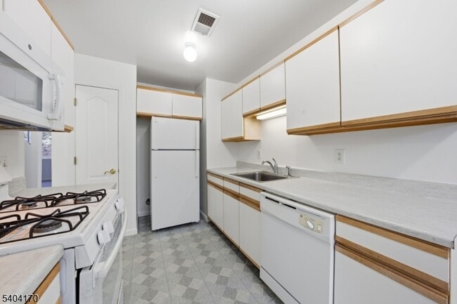 Building Photo - 403 Union St