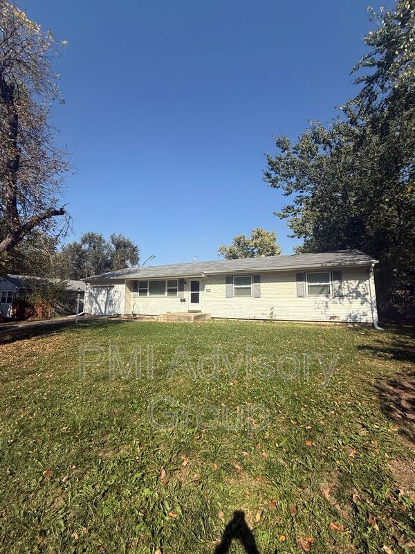 Building Photo - 1414 SW 32nd St