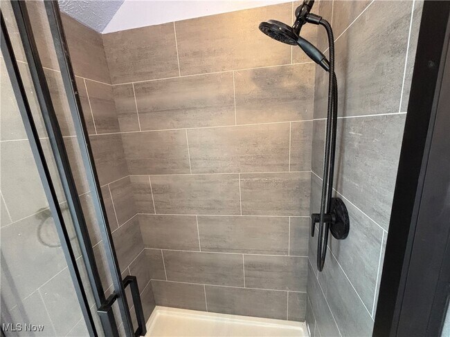 Building Photo - 4739 W 125th St