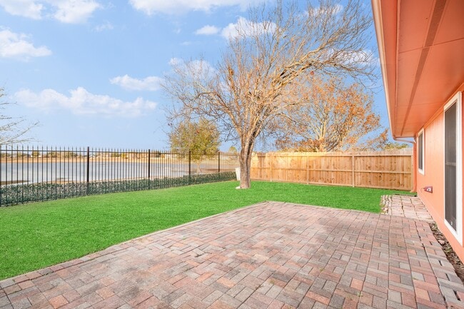 Building Photo - 1530 Hunter Green Ln