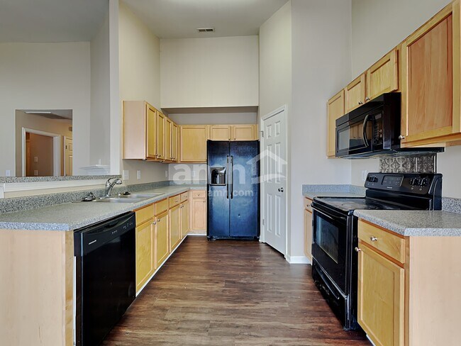 Building Photo - 926 Wolf Pack Way
