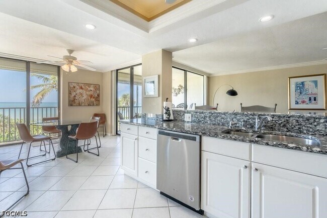 Building Photo - 10475 Gulf Shore Dr