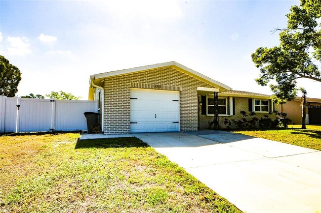Building Photo - 4338 Tall Oak Ln