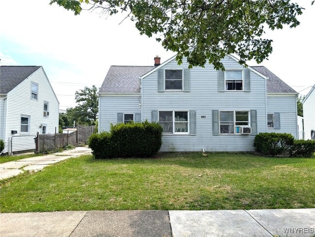 Primary Photo - 881 Highland Ave