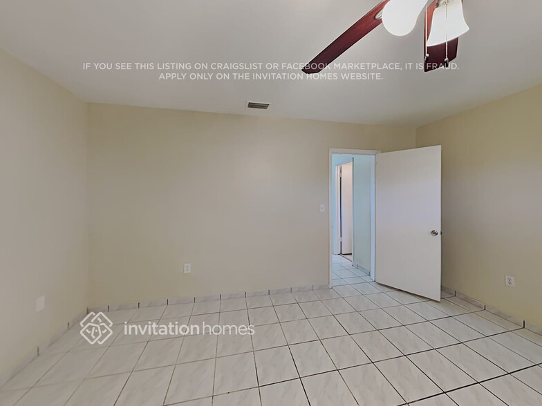 Building Photo - 9411 SW 192nd Dr