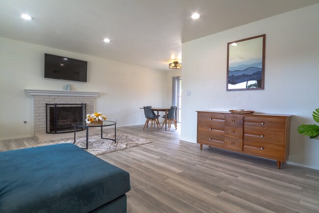 Building Photo - 3950 Agena Way