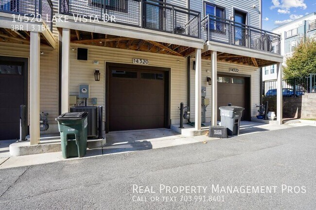 Building Photo - 14520 Lake Vista Dr