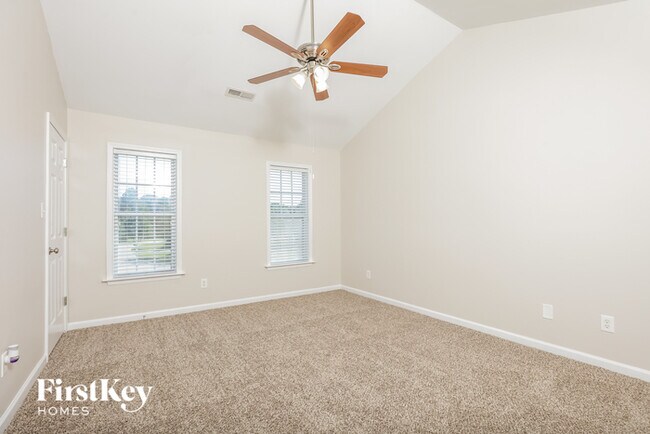 Building Photo - 114 Nicolet Ln