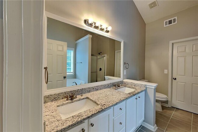 Building Photo - 263 Buckingham Dr