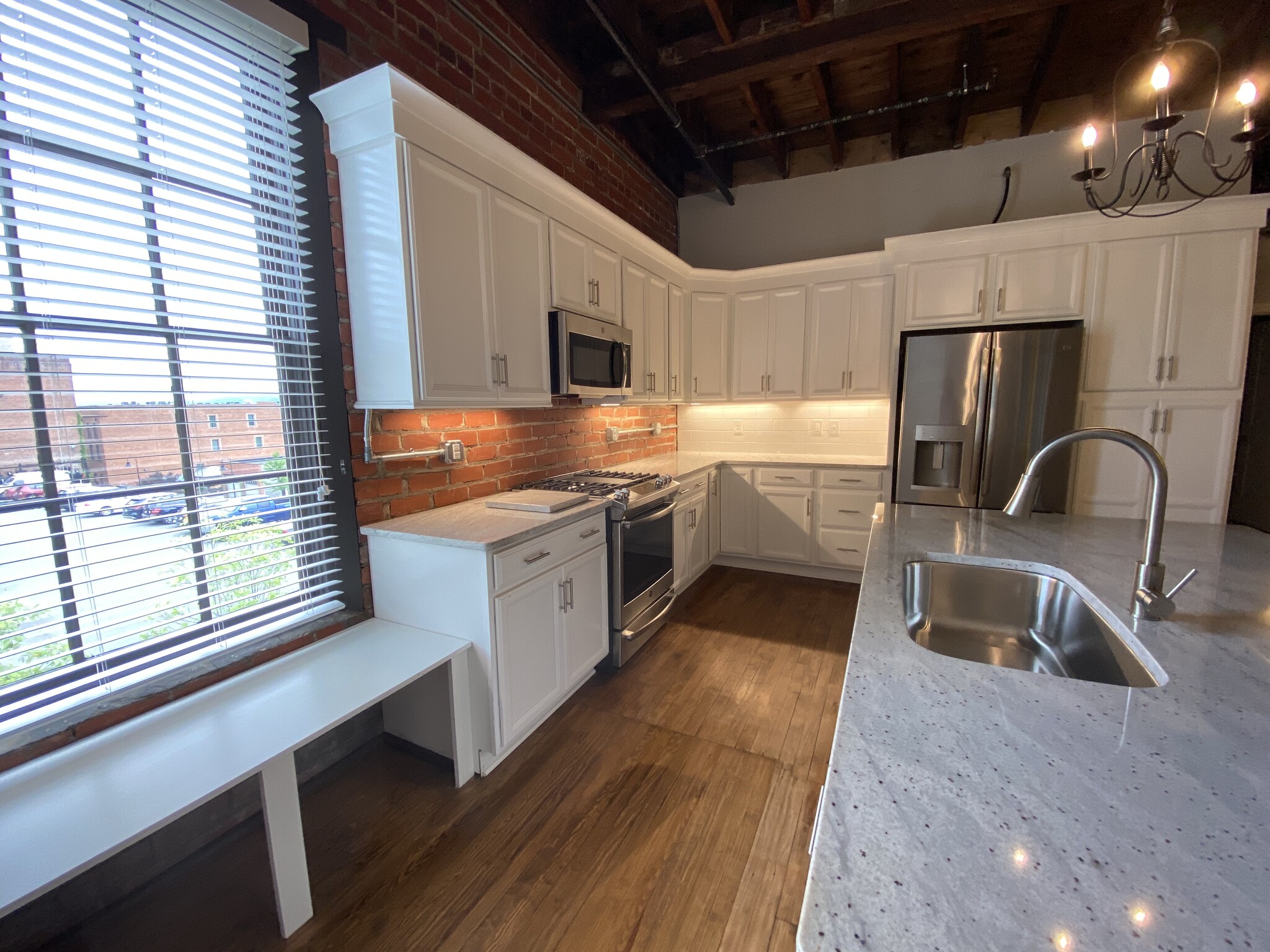 Kitchen - 1200 Commerce St