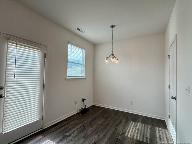 Building Photo - 81 Camel Crazies Pl