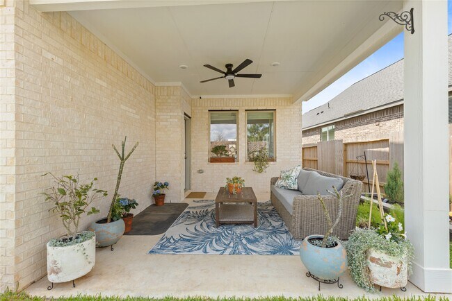 Building Photo - 19363 Poppy Vlg Cir