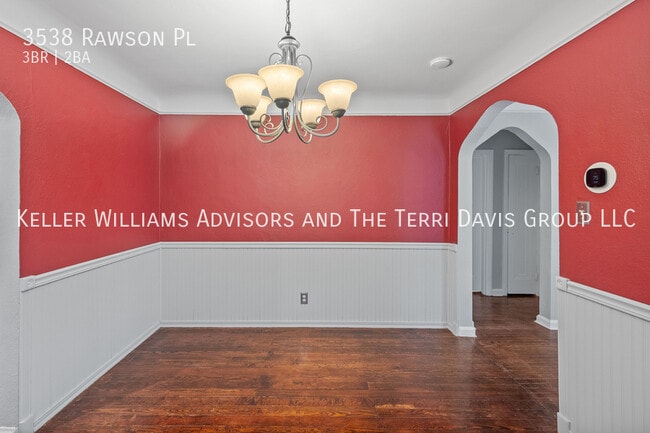 Building Photo - 3538 Rawson Pl