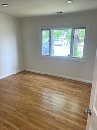 Building Photo - 2001 Manzanita Ln