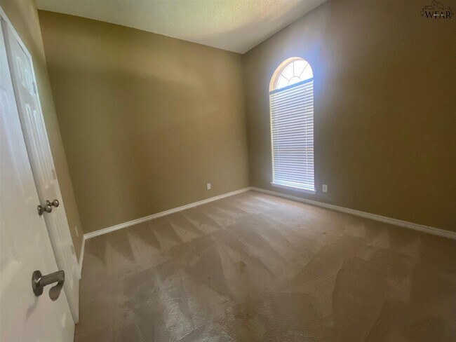Building Photo - 6041 Van Dorn Dr