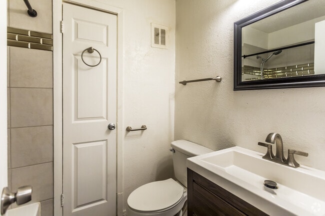 2 BR, 1 BA - 990SF - Belvedere Gardens Condominiums