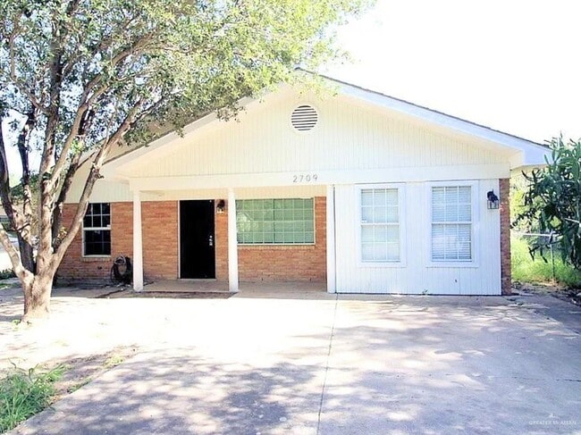 Primary Photo - 2709 Fir Ave