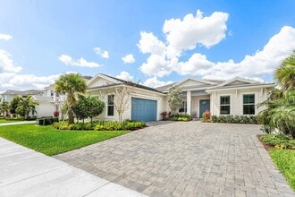 Building Photo - 9256 Crestview Cir