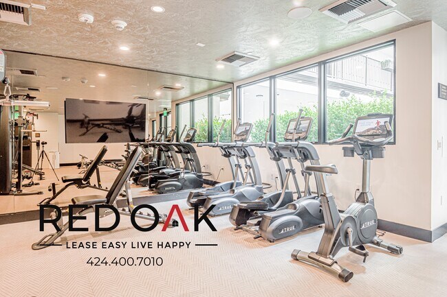 Building Photo - 1333 Orange Grove Ave