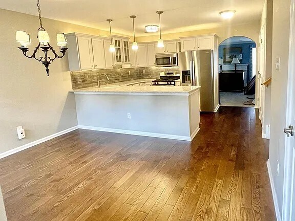 Remodeled kitchen - 128 Bellwood Ct