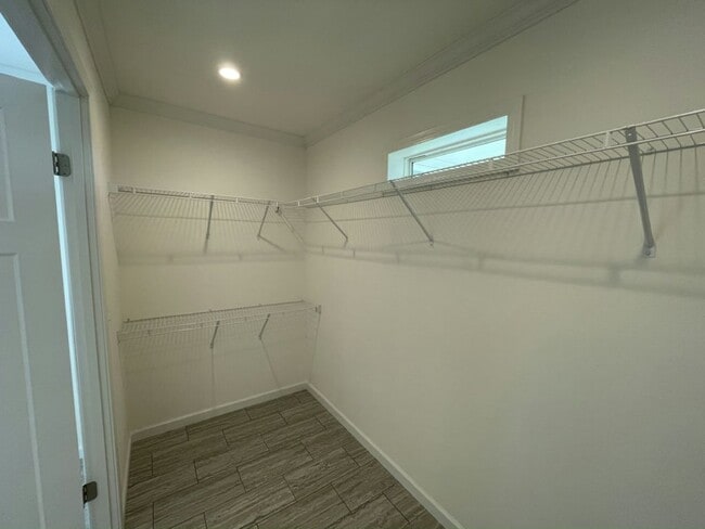 Building Photo - 34604 Ballyhoo Dr