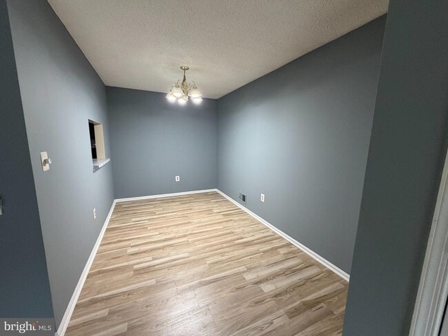 Building Photo - 8 Joyner Ct