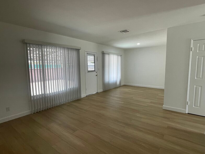 Living area - 12212 Everest St