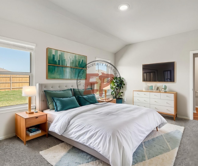 Building Photo - 7113 Llano Dr