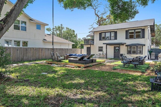 Building Photo - 2810 2nd Ave S