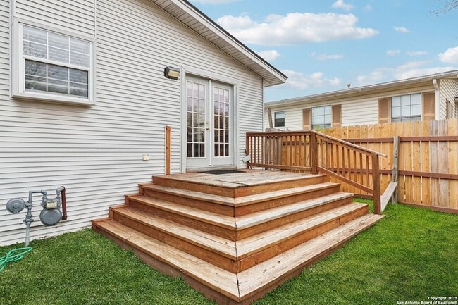 Building Photo - 2709 W Craig Pl