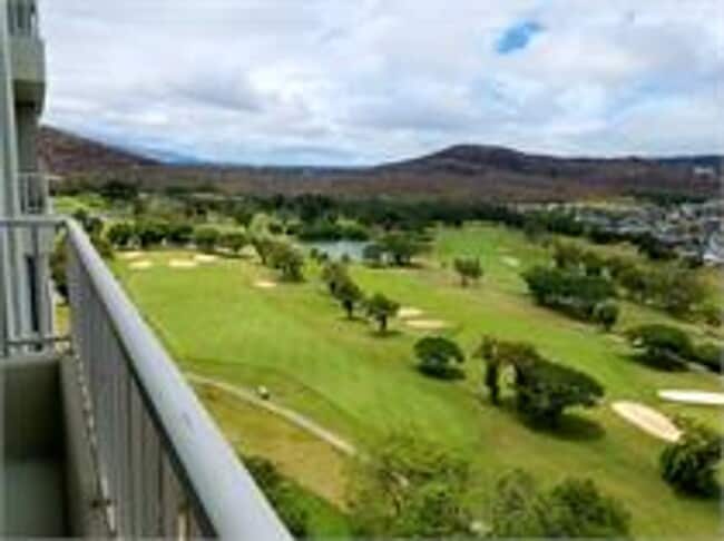 Building Photo - Beautiful golf course views from this Salt Lake - Moanalua condo!