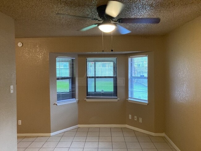 Building Photo - 1805 Galaxy Dr