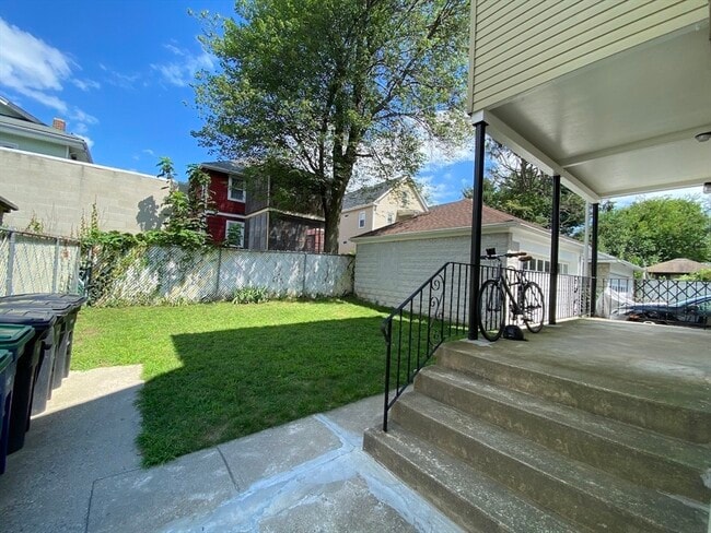 Building Photo - 27 Conwell Ave