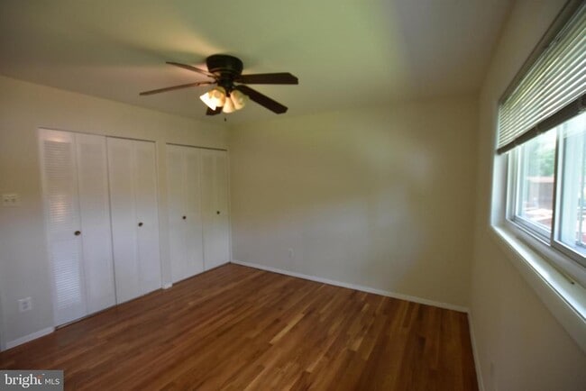 Building Photo - 4015 Heathfield Rd