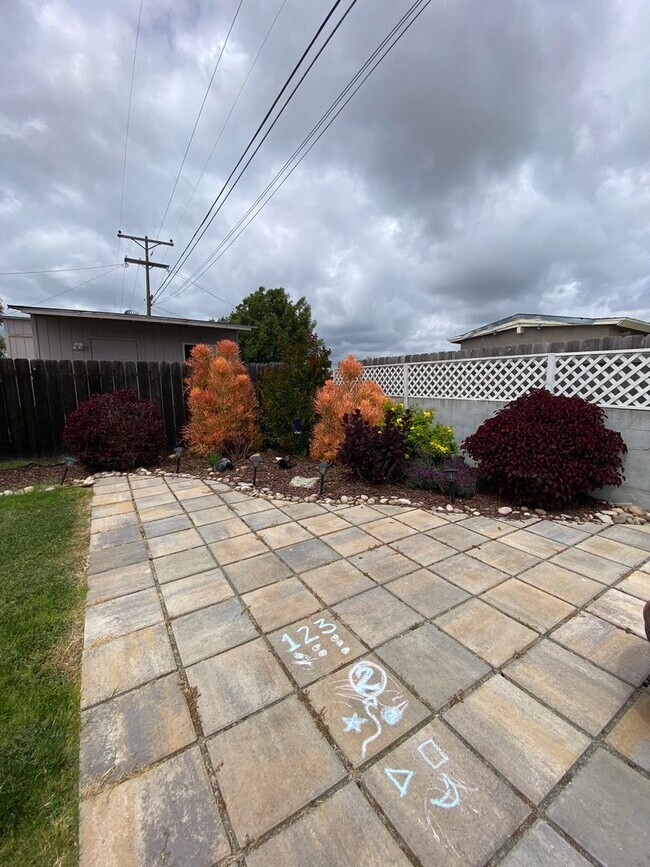 Building Photo - Gorgeous, Spacious 3 bed / 1 bath located near Encanto, San Diego!