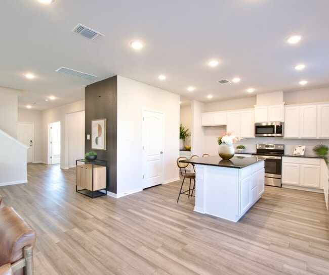 Building Photo - 11229 Solar St