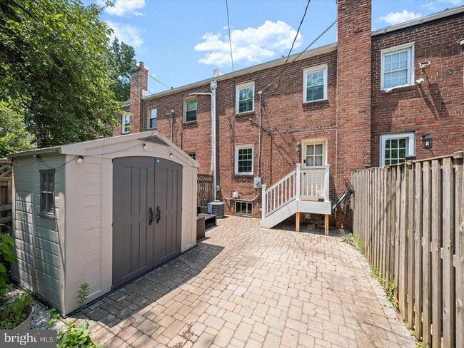 Building Photo - 1409 Mt Vernon Ave