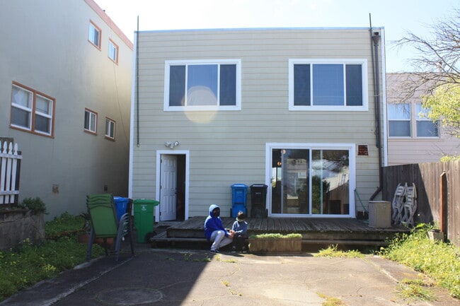 Building Photo - 3434 Taraval St