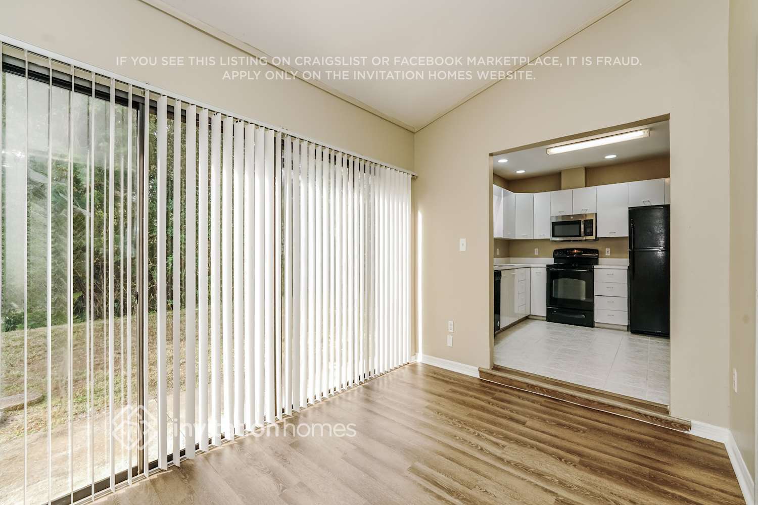 Building Photo - 653 Middlebury Loop