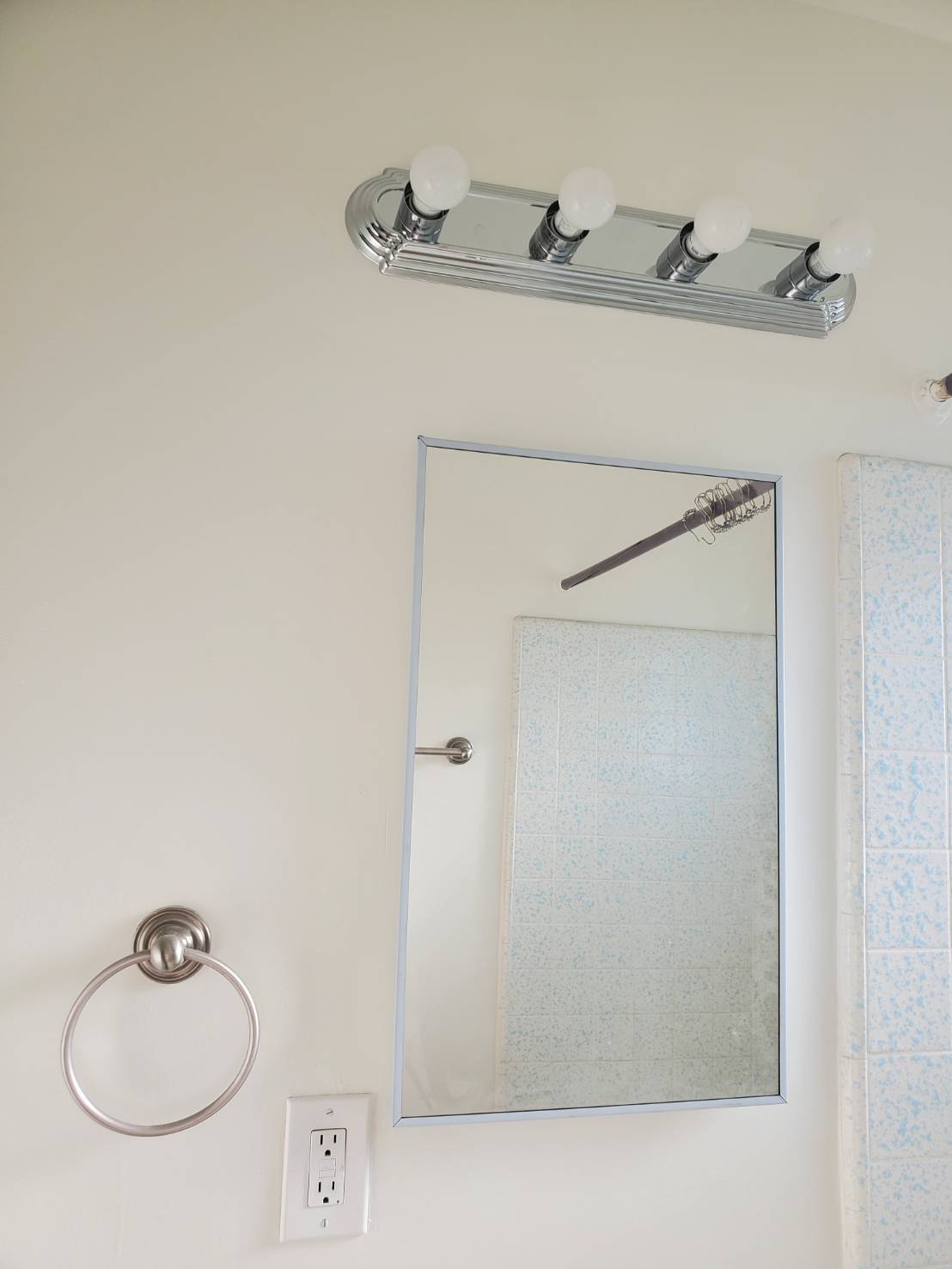 Bathroom with vanity - 4138 Redondo Beach Blvd