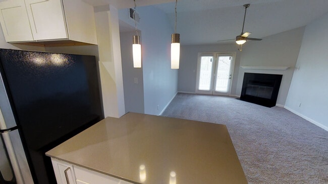 Kitchen / Living - Lakestone
