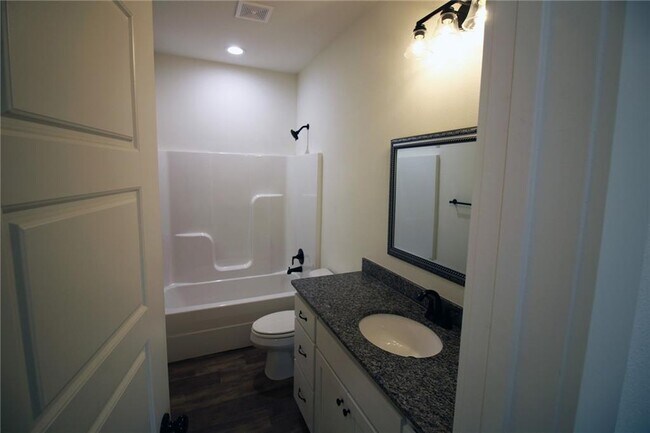 Building Photo - 851 Petit Jean St