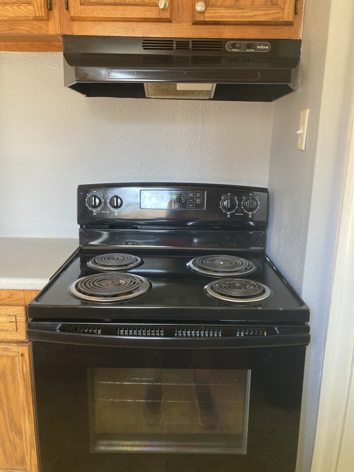 Electric Oven - 324 Newell Dr