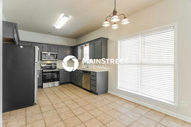 Building Photo - 3 Bedroom Pet-Friendly Home in BESSEMER, AL with Main Street Renewal