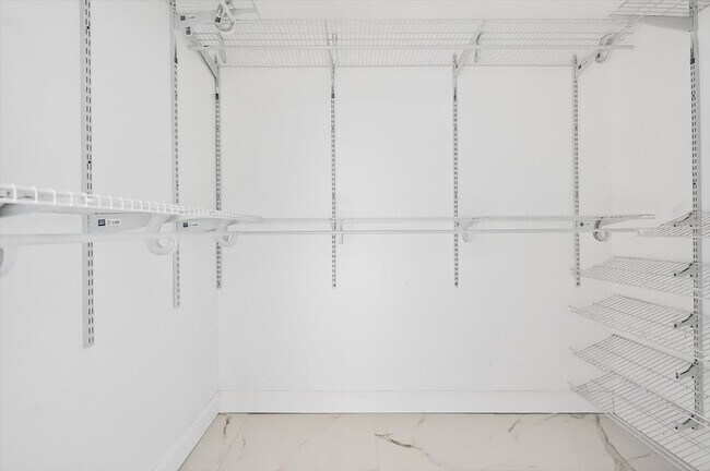 Building Photo - 15775 N Miami Ave