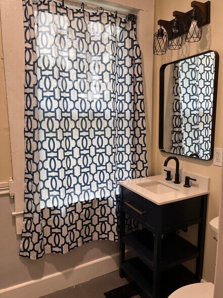 Building Photo - 274 N Rocksprings St