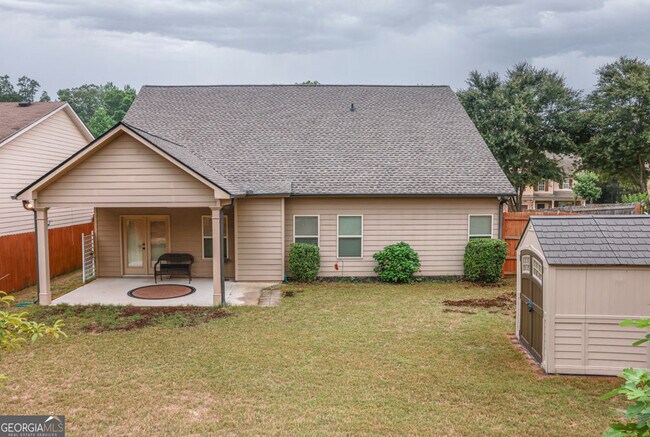 Building Photo - 2241 Line Dr