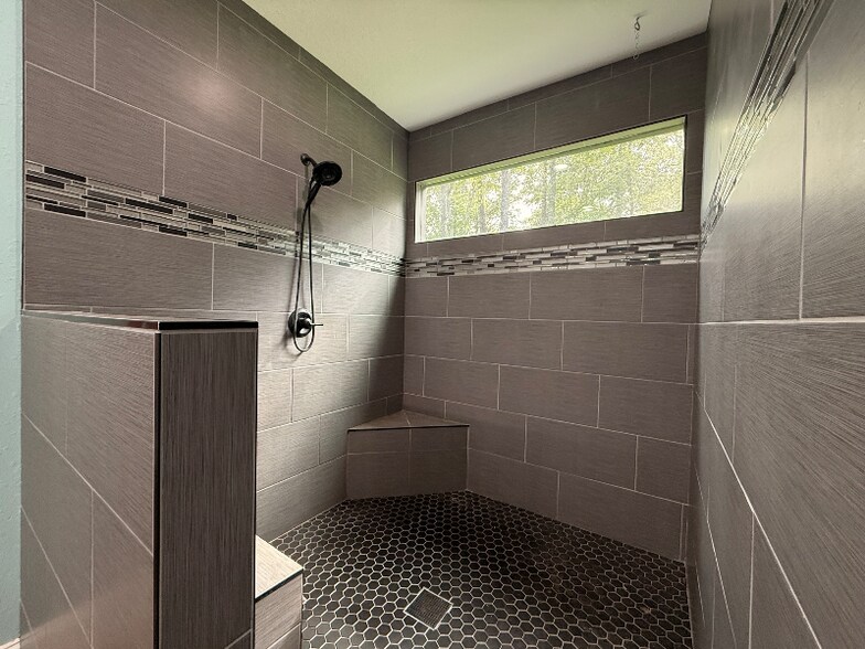 Building Photo - 415 Autumn Ridge Dr