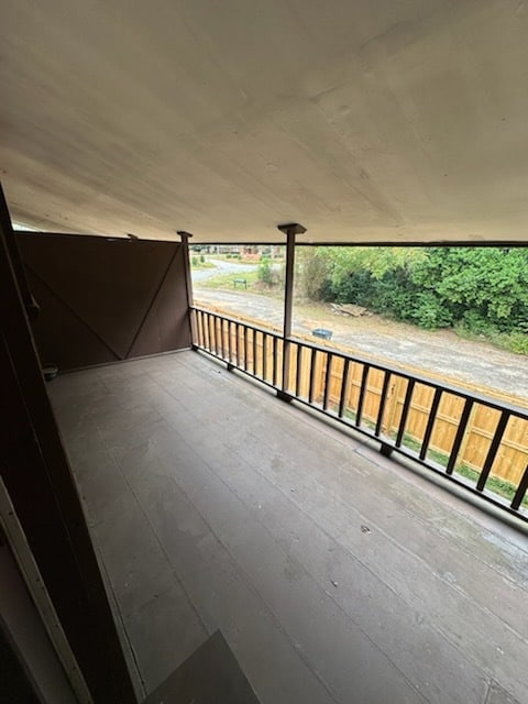 Building Photo - 102 Country Club Dr